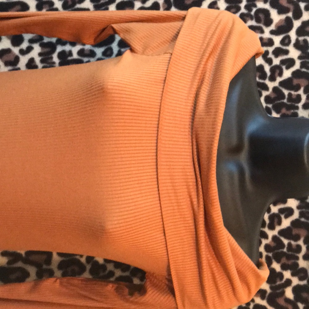 Off the Shoulder Top - Picture 2 of 6